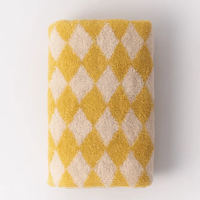 DIAMOND YELLOW