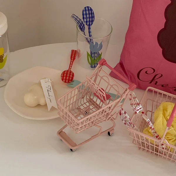 Ins Cute Pink Trolley Shopping Basket Storage Toy Creative Mini Kawaii Desktop Decoration Gift Dollhouse Furniture Accessories 5