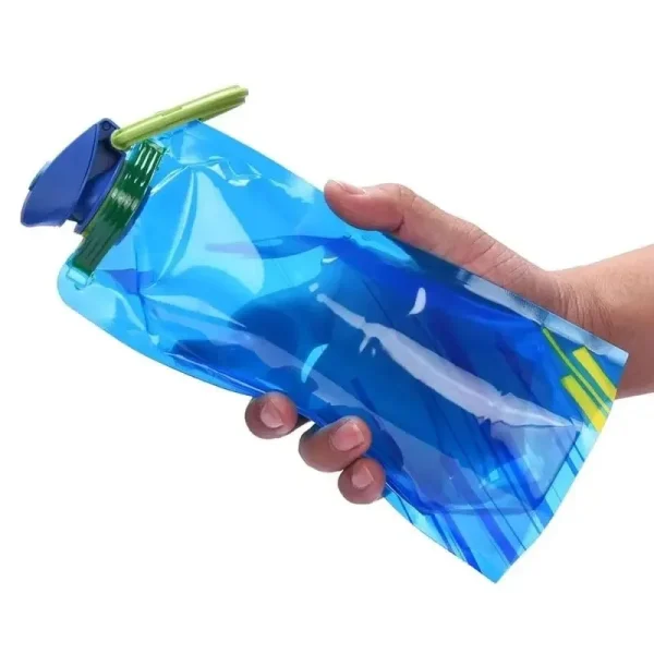 700ml Foldable Water Bottles Flexible Reusable Travel&Camping Water Bottle Water Pouch Soft Flask Water Bag With Carabiner Clip 2