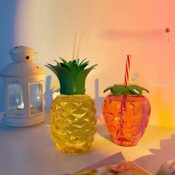 Plastic Cups Cup Thermal Party Pineapple Strawberry Water Bottle Drinkware Glasses With Straw for Wholesale Party Summer Beach 1