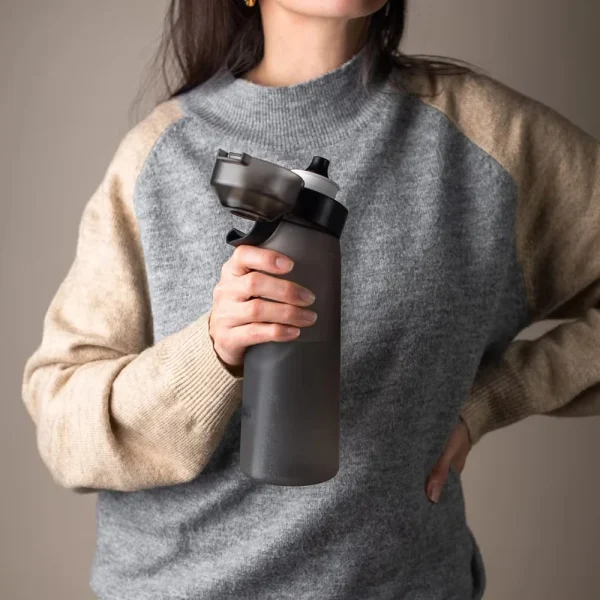 650ml Fruit Flavored Water Bottle Sports Kettle with Straw for Outdoor Camping Fitness Fashionable BPA-Free Plastic Cup 4