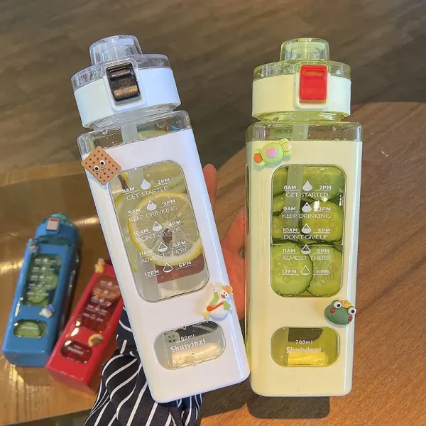 1 piece white 700ml sports water bottle, portable sippy cup. Suitable for outdoor, sports, cycling and carrying! water bottle 4