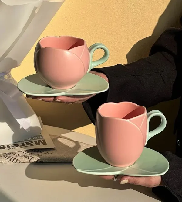 Cute Tulip Tray Suits Ceramics Mugs Flower-shaped Coffee Milk Mark Cups Saucers Plate Set Drink Cups 350ML 2