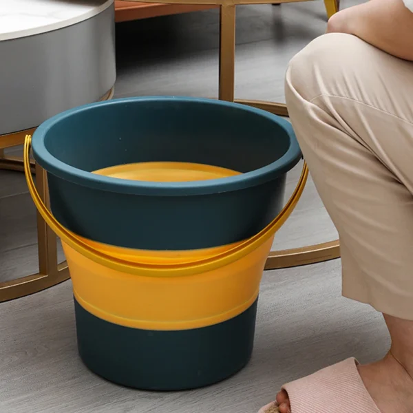 Lightweight and Space Saving 5L and 10L Multifunctional Folding Bucket for Outdoor Car Wash and Storage Needs 2