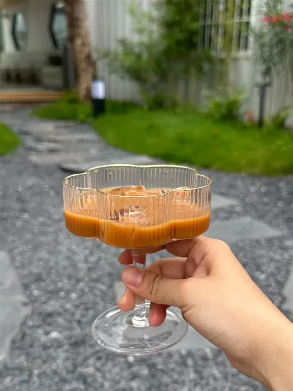 Phnom Penh Cocktail Glass Cups Creative Flower Shape Ripple Transparent Goblets Cups for Champagne Drinkware Glass Sets 2