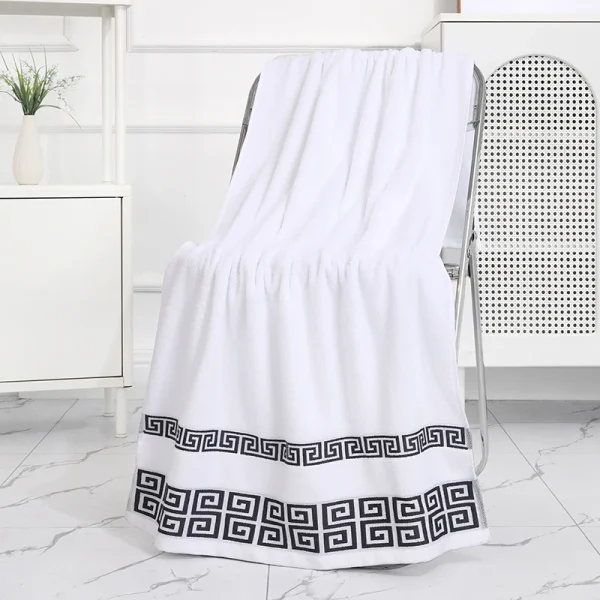 1 enlarged and thickened non shedding water absorbing household pure cotton patterned large bath towel 4