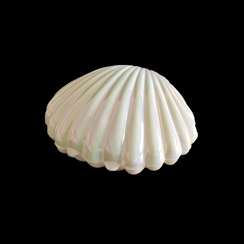 White 9.1x7.7x4.5cm
