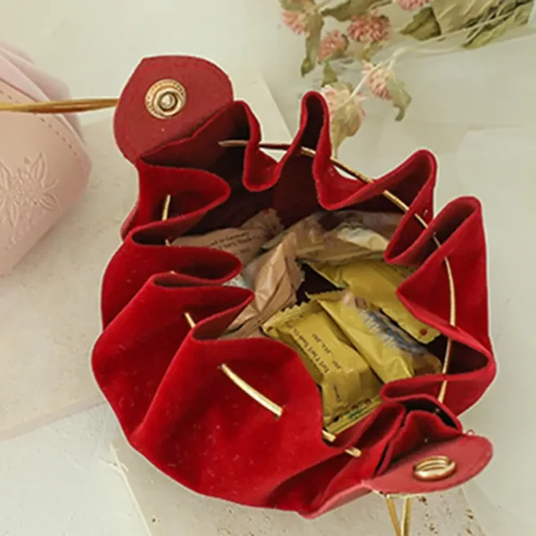Leather Candy Gift Bag Drawstring Flannel Cloth Buckle Ornament Gift Giving Festive Party Candy Pouch Wedding Gift Box 2