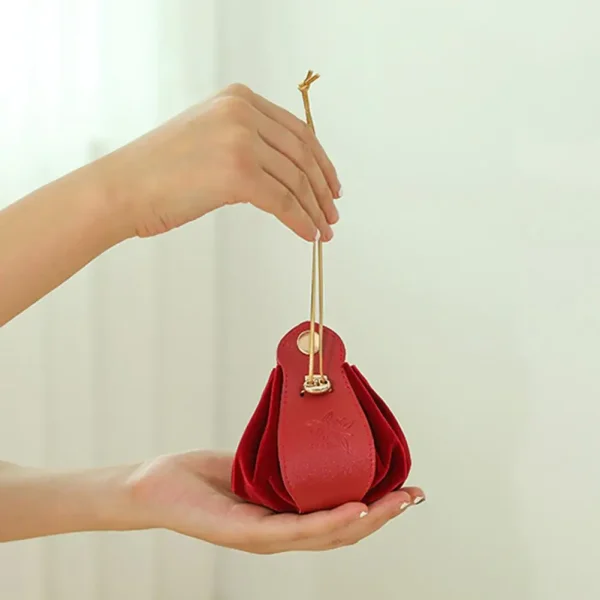 Leather Candy Gift Bag Drawstring Flannel Cloth Buckle Ornament Gift Giving Festive Party Candy Pouch Wedding Gift Box 3