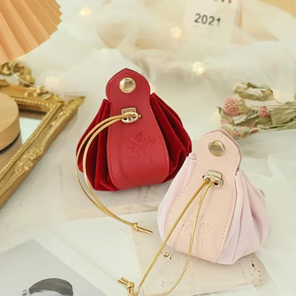Leather Candy Gift Bag Drawstring Flannel Cloth Buckle Ornament Gift Giving Festive Party Candy Pouch Wedding Gift Box 4