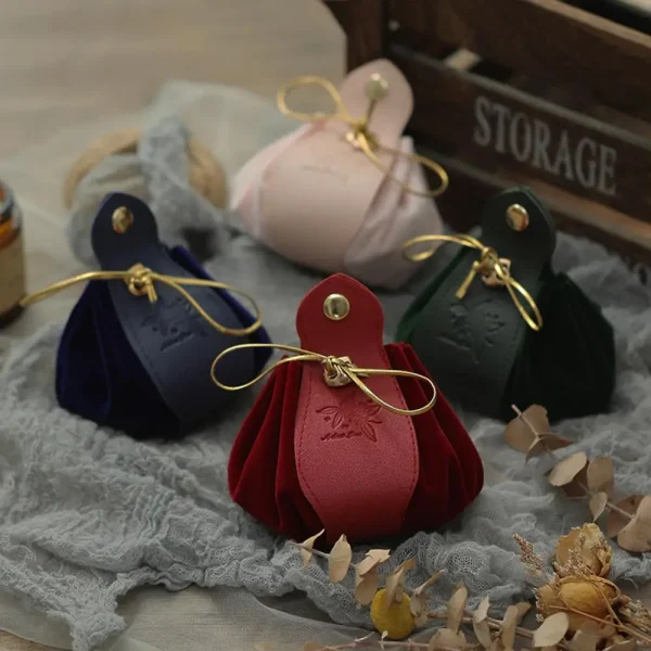 Leather Candy Gift Bag Drawstring Flannel Cloth Buckle Ornament Gift Giving Festive Party Candy Pouch Wedding Gift Box 5