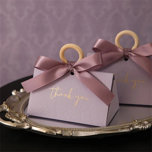 Luxury Triangle Wedding Candies Box Sanck Favor Gift Bags Wedding Birthday Movie Party Tableware Party Supplies Christmas Decor 5