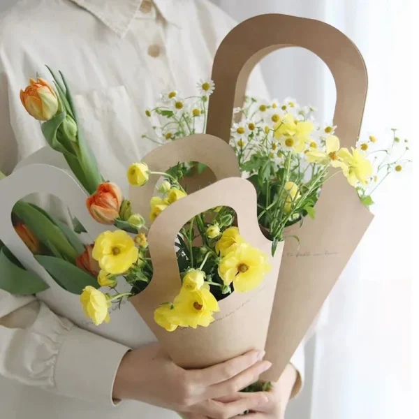 50PCSFashion Florist Rose Box Kraft Paper Wedding Handheld Decorative Flowers Boxes Birthday Party Packaging Gift Bag Decoration 2