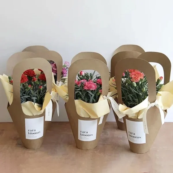 50PCSFashion Florist Rose Box Kraft Paper Wedding Handheld Decorative Flowers Boxes Birthday Party Packaging Gift Bag Decoration 4