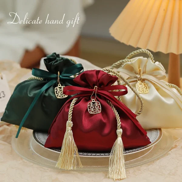 Velvet Silk Bag Gift Candy Drawstring Pouches Wedding Guest Gift Packing Bags Party Jewelry Organizer Chocolate Candy Bags Suppl 1