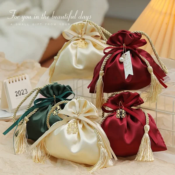 Velvet Silk Bag Gift Candy Drawstring Pouches Wedding Guest Gift Packing Bags Party Jewelry Organizer Chocolate Candy Bags Suppl 2