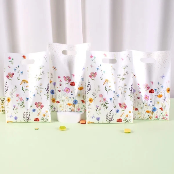 10/20/50pcs Spring Wildflowers Plastic Gift Bags, Floral Grass Butterfly Design Handheld Bag for Wedding, Mother's Day, Birthday 2