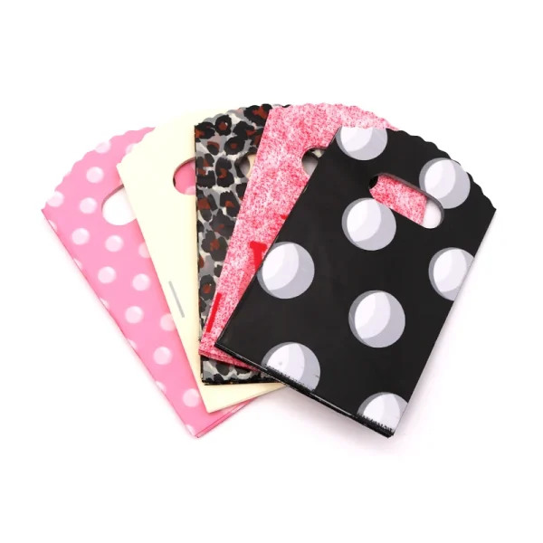 New Fashion Wholesale 50Pcs/Lot 9*15cm Simple Dots Mini Plastic Gift Bag Small Candy Jewelry Packaging Bags With Handles 1