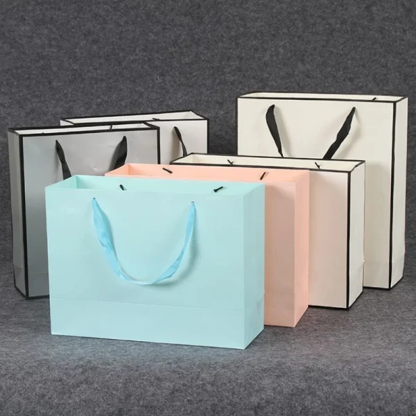 1pc multiple sizes Thick Black White Kraft Paper Tote Bags Clothing Packaging Bag Christmas festival Birthday Gift Wrapping 1