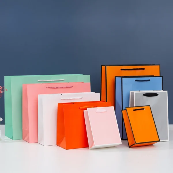 1pc multiple sizes Thick Black White Kraft Paper Tote Bags Clothing Packaging Bag Christmas festival Birthday Gift Wrapping 2