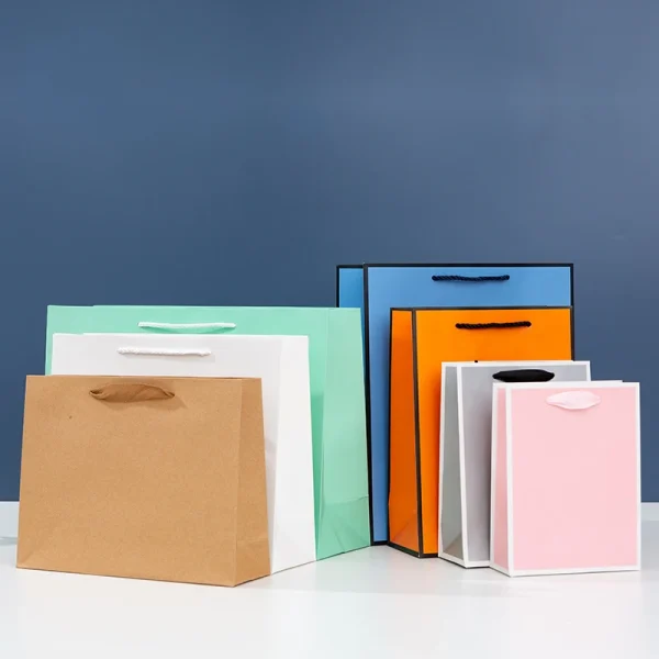 1pc multiple sizes Thick Black White Kraft Paper Tote Bags Clothing Packaging Bag Christmas festival Birthday Gift Wrapping 3