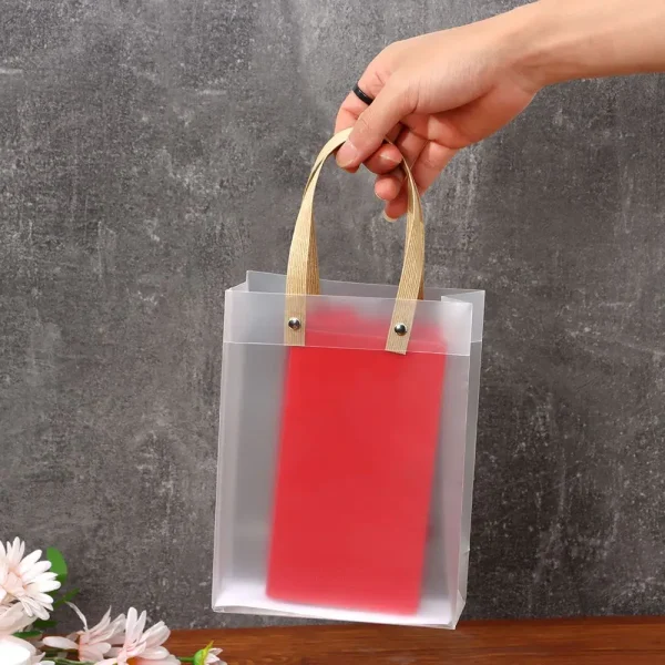 Frosted PP Bags Plastic Gift Bags with Handles Festival Party Wrapping Flower Package Bag Supplies High-quality Translucent Tote 4