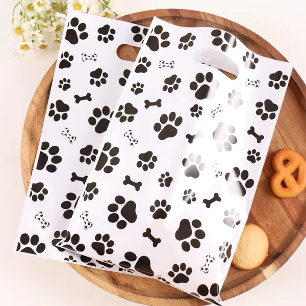 10/20/50pcs Dog Paw Black White Gift Bags with Handle - Plastic Animal Theme Party Decoration Candy Goodie Bags for Pet Treats 4