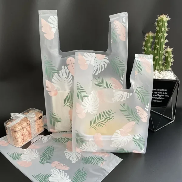 50pcs Food Plastic Bag Fashion Feather Pattern Vest Bag Pizza Burger Outer Packing Bag Supermarket Store Party Wedding Candy Bag 1