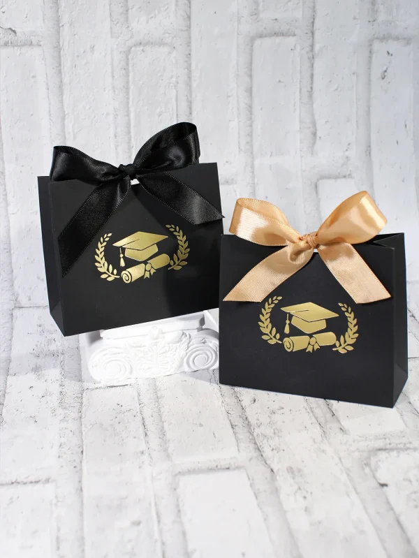 10pcs Graduation season gift box, black gold graduation commemorative special gift bag, gold bachelor hat pattern 1
