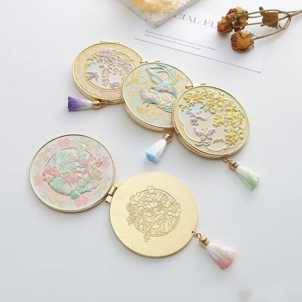 Crafts Metal Makeup Mirror Portable Folding Cosmetic Mirror Exquisite Creative Handheld Mirror Women 1