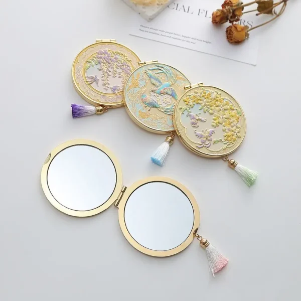 Crafts Metal Makeup Mirror Portable Folding Cosmetic Mirror Exquisite Creative Handheld Mirror Women 4