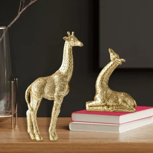 Creative Giraffe Statue Collection Figurine Animal Sculpture Ornament Resin Simulation for Home Desk Dining Room Decoration 1