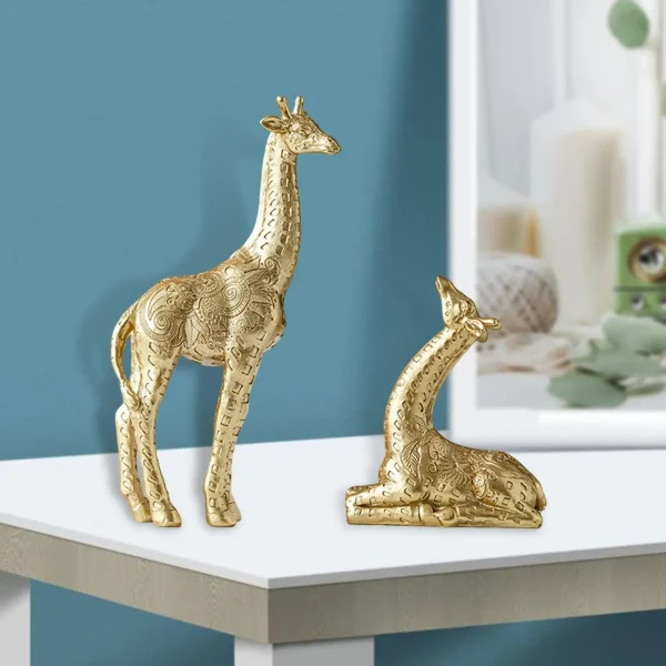 Creative Giraffe Statue Collection Figurine Animal Sculpture Ornament Resin Simulation for Home Desk Dining Room Decoration 2