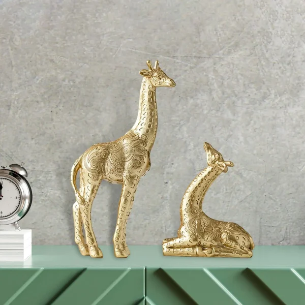 Creative Giraffe Statue Collection Figurine Animal Sculpture Ornament Resin Simulation for Home Desk Dining Room Decoration 4