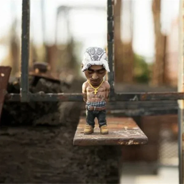 Tupac Figurine New Rapper Star Cool Hip Hop Guy Ornaments Creative Desktop Statue Home Living Room Office Decor Doll Rapper 5