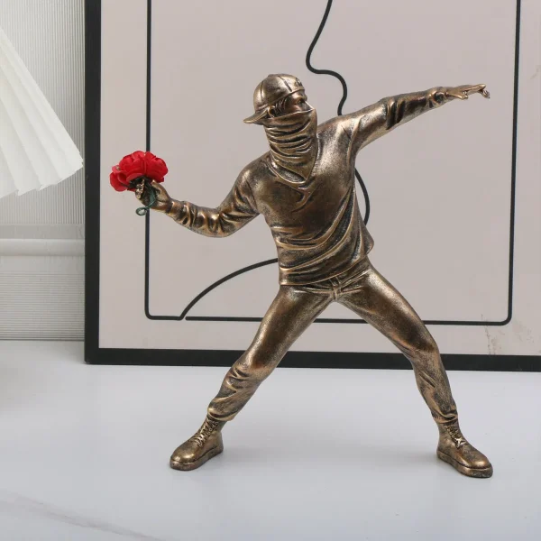 1 pc Resin Banksy Sculptures Flower Thrower Statue Bomber Home Decoration Desk Accessories Collectible Figurine Decorative Inter 6