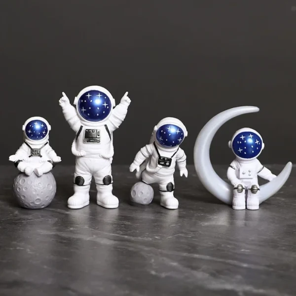 3/4 pcs Astronaut Figure Statue Figurine Spaceman Sculpture Educational Toy Desktop Home Astronaut Model Car Decoration 5