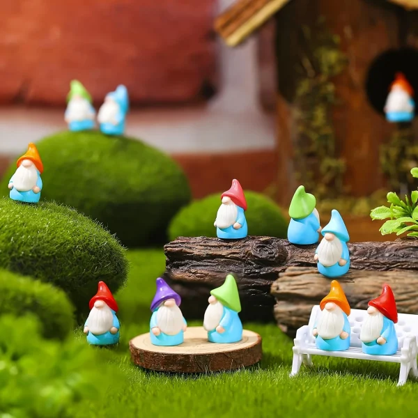 10pcs Mini Resin Gnomes Statues Ornaments Random Color Cute Fairy Miniature Gnome Figurines For Miniature Garden 2