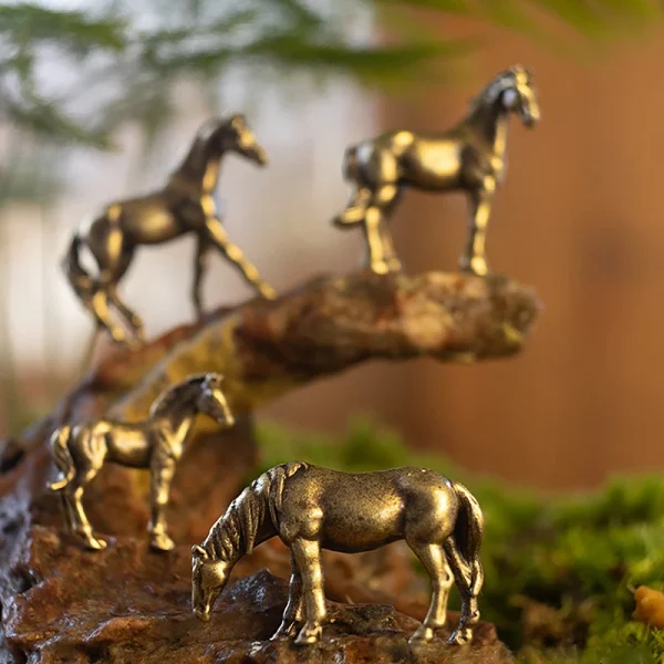 Antique Brass Solid Long Tail Horse Figurine Miniature Feng Shui Ornament Copper Zodiac Animal Mini Desktop Decoration Craft New 1