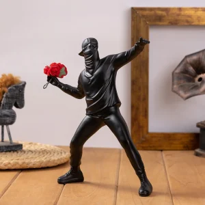 Flower Thrower Sculpture,Figurine for Home Decoration,Office Desk and Bookshelf Ornaments, Modern Decorative Character Figurines 1