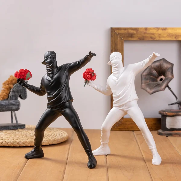 Flower Thrower Sculpture,Figurine for Home Decoration,Office Desk and Bookshelf Ornaments, Modern Decorative Character Figurines 3