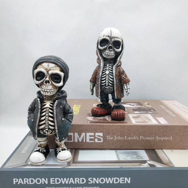1Pcs Cool Skeleton Figurines, Skull Figurine Statue Decor, Miniature Skeleton Sculpture Resin - Decorative Halloween Ornaments C 3