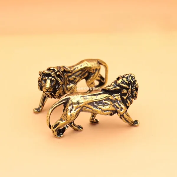 Mini Lion Casting Animal Figurine Retro Style Metal Sculpture Home Office Room Desktop Decoration Collect Ornaments Gift 3D 2