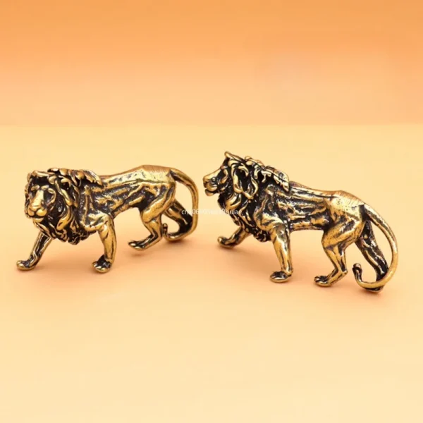 Mini Lion Casting Animal Figurine Retro Style Metal Sculpture Home Office Room Desktop Decoration Collect Ornaments Gift 3D 3