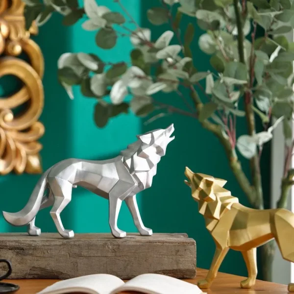 Wolf Statue Animal Figurine Statue Sculpture Living Study Room Bedroom Decor Home Table Interior Decoration Accessories 2