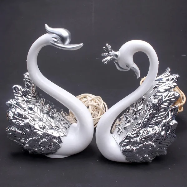 Mini Swan Couple Model Figurine Collectibles Car Interior Wedding Cake Decoration Wedding Gift for Guest Home Accessories 2
