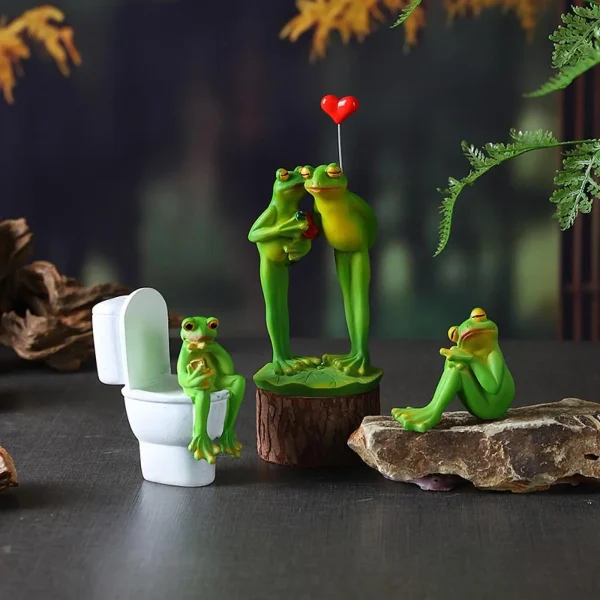 Frog Statue Desktop Ornament Creative Funny Resin Animal Sculpture Decorative Figurine for Fireplace Desk Bookshelf Shelf 2