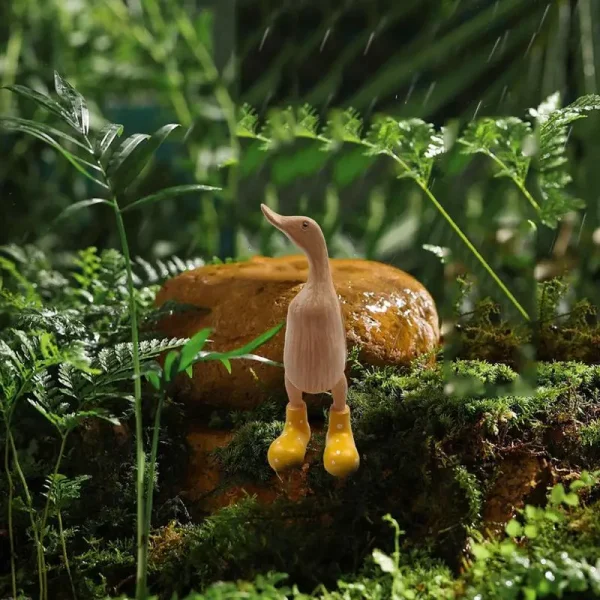 Resin Duck Statue Garden Sculpture Cute Cartoon Ducks Wearing Spotted Wellies Boots Good Luck Figurine For Home Party Decoration 4