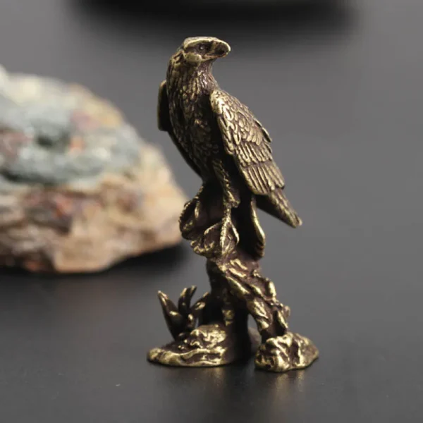 Handmade Eagle Ornament Vintage Copper Bird Figurine Sculpture Handmade Crafts Home Office Desk Animal Decoration 3