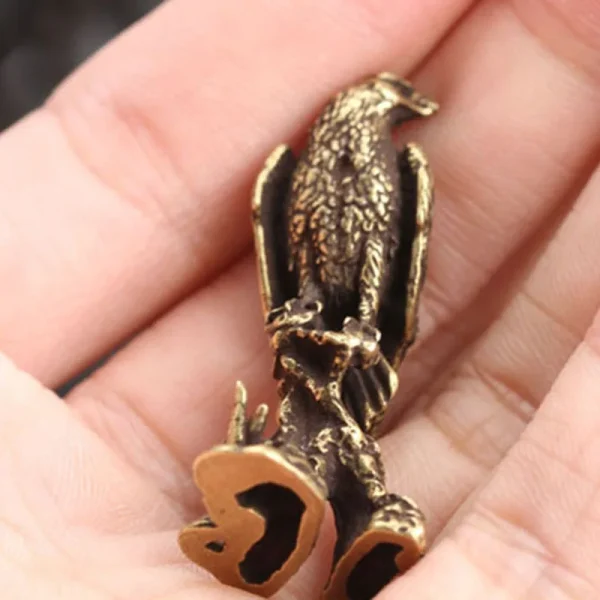Handmade Eagle Ornament Vintage Copper Bird Figurine Sculpture Handmade Crafts Home Office Desk Animal Decoration 4